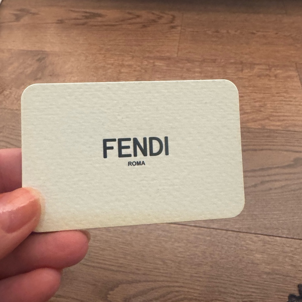 Fendi Peekaboo Cut - Picture 8 of 17